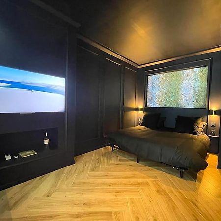 Myinsolite-L'Onyx Vauvert Esterno foto